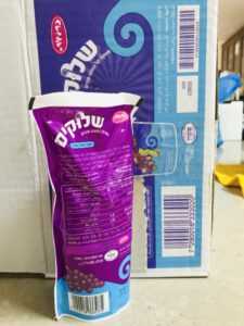 שלוקים: טרופית משקה בטעם ענבים מופחת קלוריות - Shlukim Tropical Grape Flavored Reduced Calories Drink