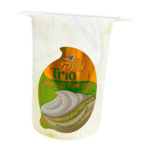 מילקי טריו-Trio: מעדן שכבות חלב בטעם שוקולד לבן, מוס פיסטוק וקצפת
