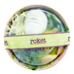 Roket: סלטון סביח עם חסה, כרוב לבן, מלפפון, עגבניות שרי, גרגירי חומוס, חציל קלוי, ביצה קשה ונענע