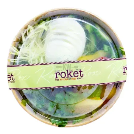 Roket: סלטון סביח עם חסה, כרוב לבן, מלפפון, עגבניות שרי, גרגירי חומוס, חציל קלוי, ביצה קשה ונענע